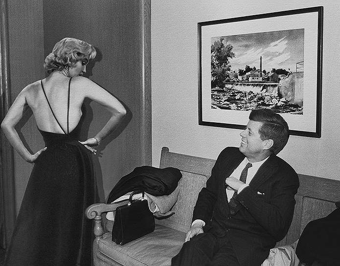 Среди плейбоев встречаются и президенты: Джон Кеннеди, имевший роман с первой красавицей Голливуда Мэрилин Монро, в их числе