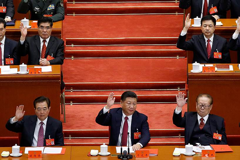 25 октября. Си Цзиньпин переизбран генсеком Компартии Китая