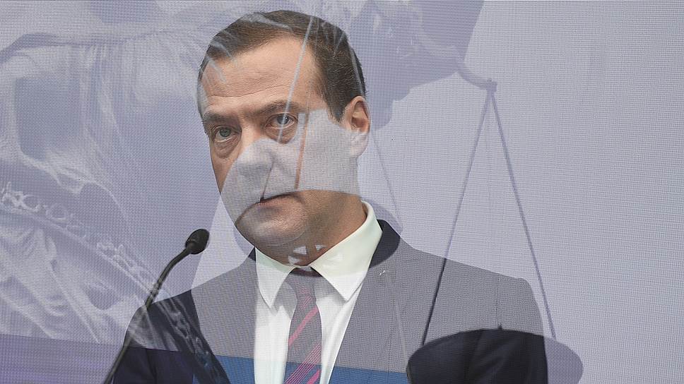  Председатель правительства России Дмитрий Медведев 