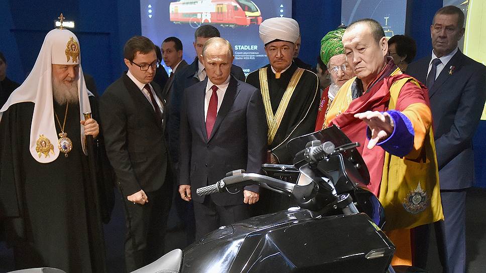 Какие три главных качества для человека будущего выбрал Владимир Путин на выставке в Манеже