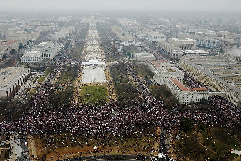 Вашингтон. Женский марш после инаугурации Дональда Трампа 