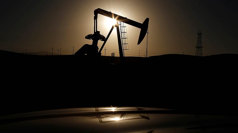 Почему откладывали продление сделки по сокращению добычи нефти