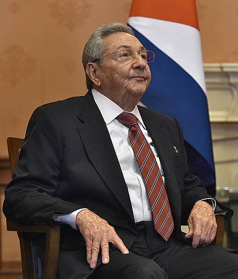 Рауль Кастро, 87 лет. 24 февраля 2008 года назначен председателем Госсовета и Совета министров Кубы (с 31 июля 2006 года — и. о.). С 19 апреля 2011 года — первый секретарь ЦК Коммунистической партии