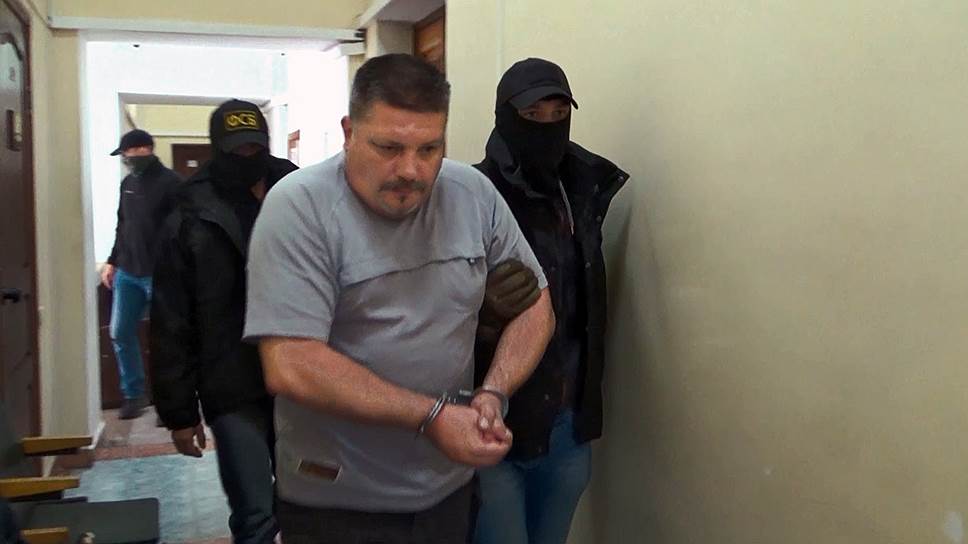 Осужденный Дмитрий Штыбликов (второй справа)