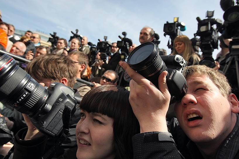 22 ноября. Совет федерации одобрил закон о СМИ-иноагентах, принятый Госдумой 15 ноября