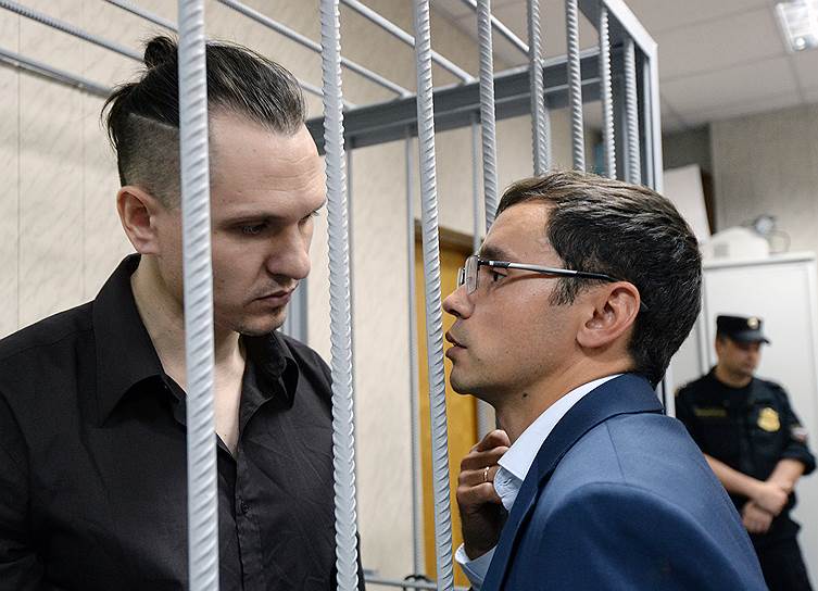 Фигурант «дела 26 марта» Дмитрий Крепкин (слева)