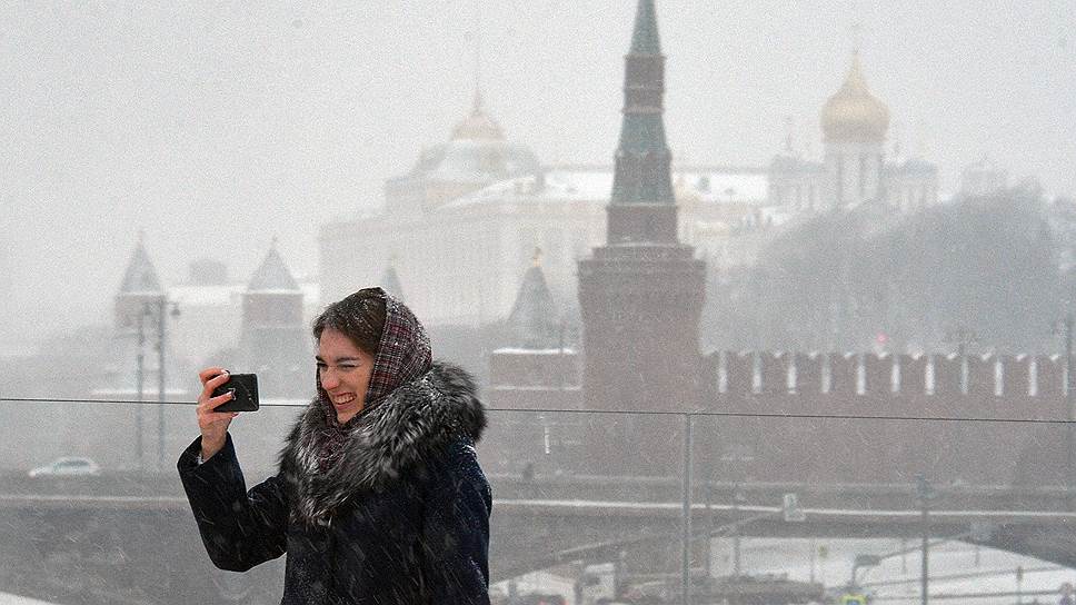 Москвичи пожаловались на запах сероводорода