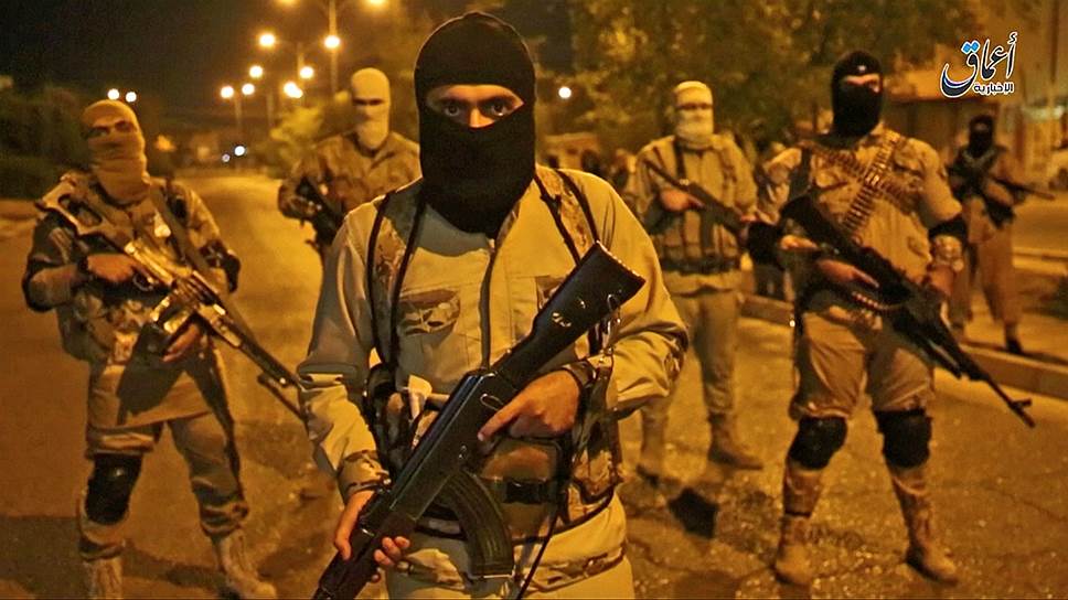 Кадр из опубликованного в октябре видеоролика боевиков ИГ 