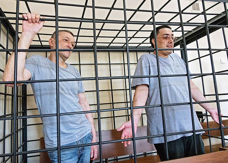 Слева направо: казачий атаман Игорь Житенев и экоактивист Михаил Безменский