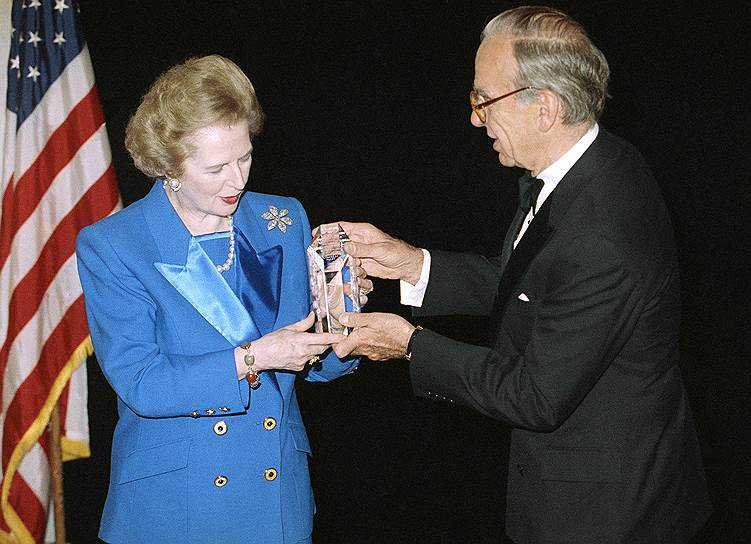 Бывший премьер-министр Великобритании Маргарет Тэтчер и Руперт Мердок (1991 год)