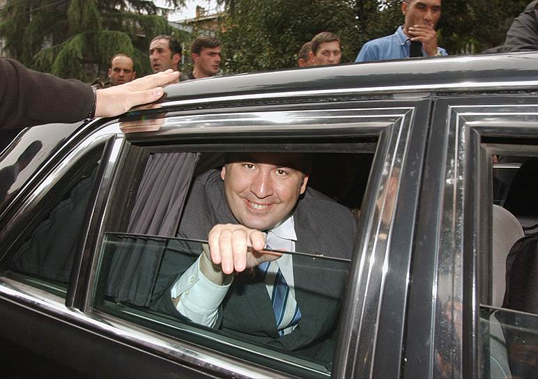 25 января 2004 года Михаил Саакашвили занял пост президента Грузии. На выборах 4 января за него проголосовали 96,27% избирателей