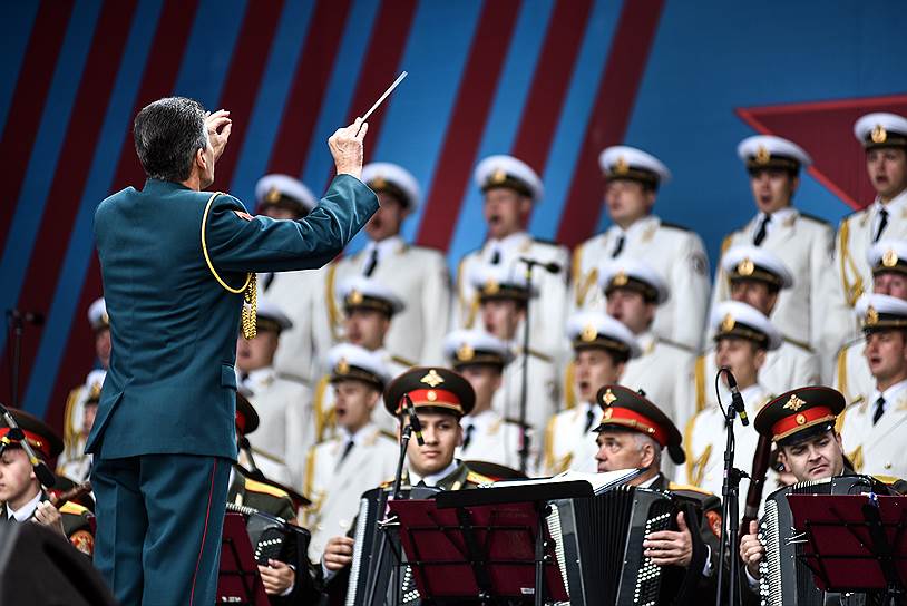 Артисты направлялись в Сирию, чтобы сыграть новогодний концерт для военнослужащих на российской авиабазе Хмеймим