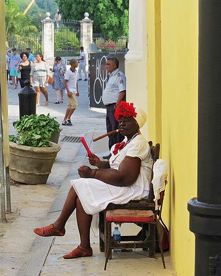 Кубинские женщины — такая же приманка для туристов, как и сигары