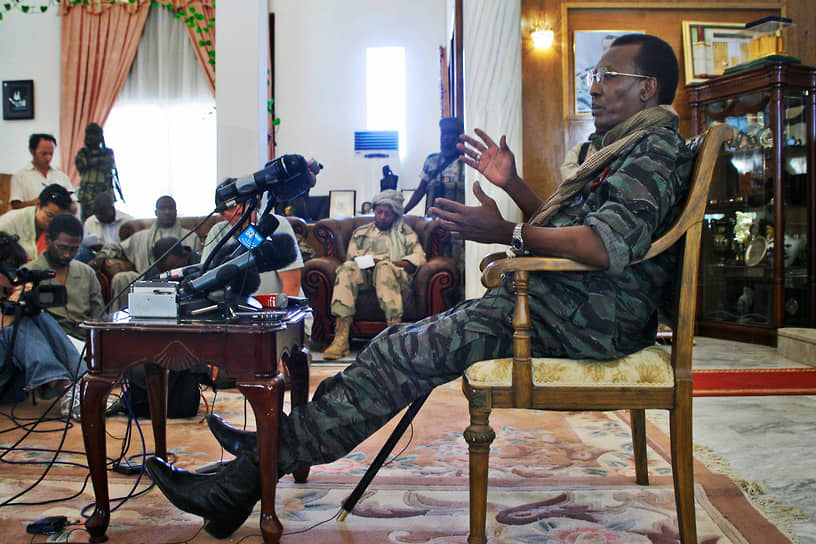 20 апреля 2021 года президент Чада и бывший главнокомандующий Идрис Деби Итно скончался в бою с группировкой, вторгшейся в страну из Ливии. О смерти маршала, более 30 лет управлявшего страной, стало известно на следующий день после объявления о его очередной победе на президентских выборах