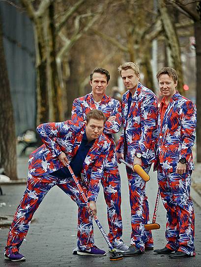 Сборная Норвегии по керлингу знаменита своими штанами не меньше, чем спортивными результатами. Они верны своему стилю