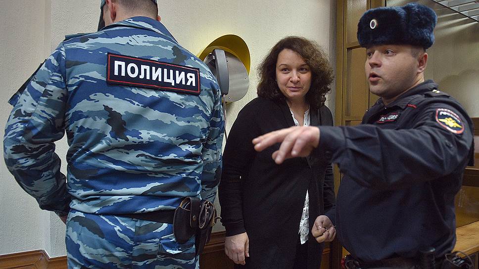 Ждать нового рассмотрения дела Елена Мисюрина будет под подпиской о невыезде