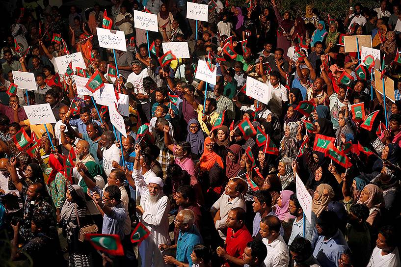 Сторонники оппозиции протестуют против задержания бывшего президента Мохамеда Нашида