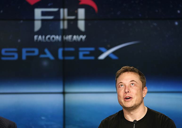 Основатель компании SpaceX Илон Маск на пресс-конференции после запуска сообщил, что запущенную в космос Tesla Roadster не получится доставить на близкую к марсианской орбиту вокруг Солнца, и теперь автомобиль улетит в сторону пояса астероидов
