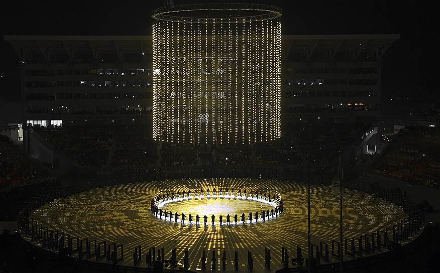 Церемония открытия XXIII зимних Олимпийских игр проходила на временном стадионе, который будет разобран после соревнований  