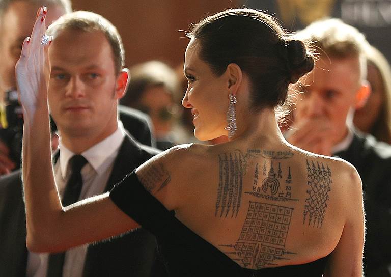Анджелина Джоли на церемонии вручения премии в Альберт-холле