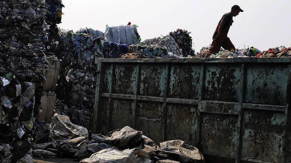 Большинство крупных компаний выбирают уплату экологического сбора вместо самостоятельной переработки отходов