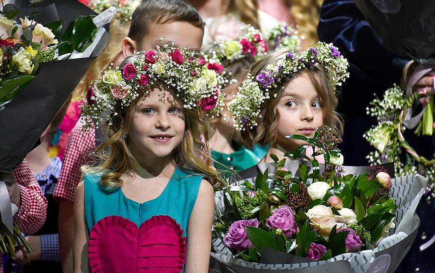 Показ коллекции бренда Fashion book дизайнера Алены Степиной в рамках Moscow Fashion Week