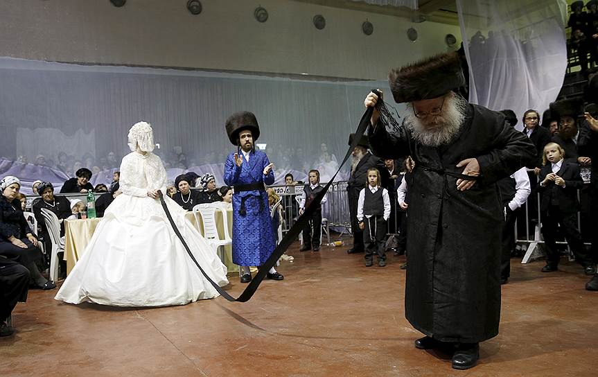 На территории Израиля светская церемония бракосочетания невозможна — за этим люди едут на Кипр