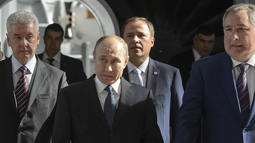 Владимир Путин обрисовал планы России по изучению Луны и Марса