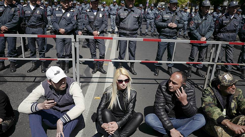 С чего начались протесты в Ереване