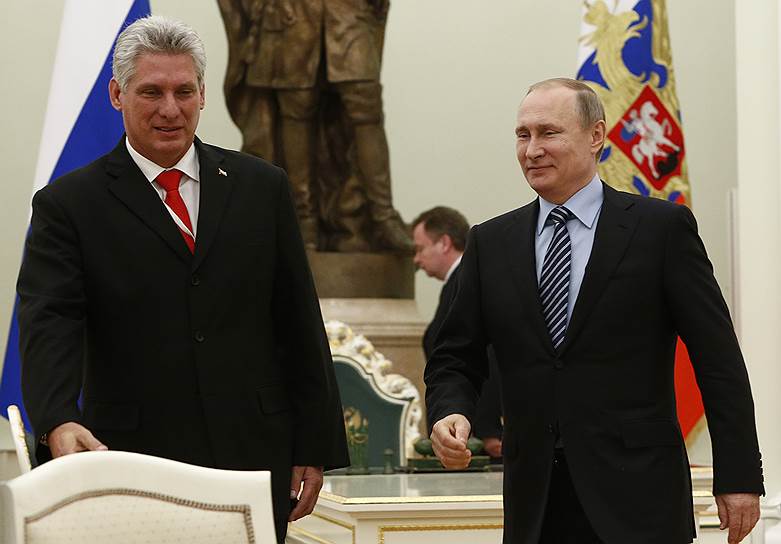 Первый официальный визит в Россию политик совершил в мае 2016 года. В Кремле он встретился с Владимиром Путиным (на фото справа), а также посетил инноград «Сколково»