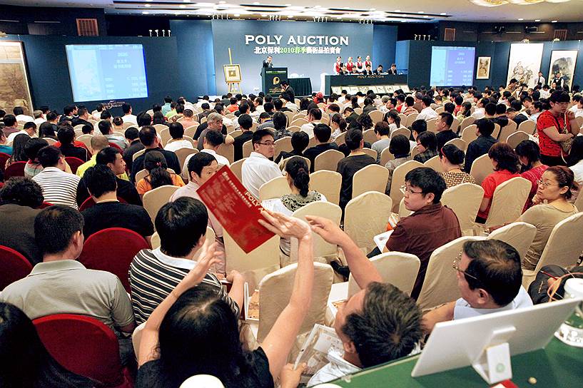 Poly Auction создан как подразделение военной госкомпании в 2005 году, но уже стал третьим по обороту аукционным домом в мире, наступая на пятки мировым лидерам, ведущим свою родословную с XVIII века