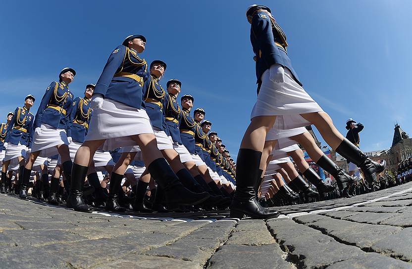 9 мая. В Москве на Красной площади &lt;a href=&quot;/gallery/3623704&quot;>состоялся парад&lt;/a> в честь 73-й годовщины победы в Великой Отечественной войне. В мероприятии участвовали более 13 тыс. военнослужащих, 159 единиц современного вооружения и военной техники, а также 75 воздушных судов. В российских городах прошли торжественные мероприятия