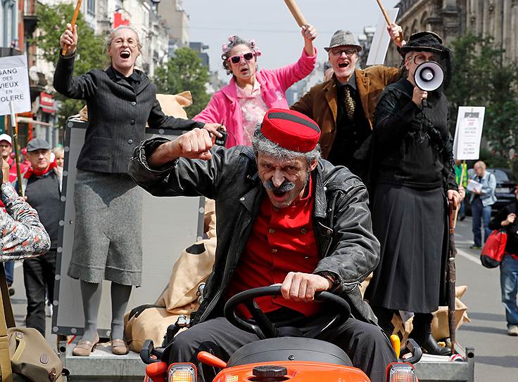 Брюссель, Бельгия. Участники демонстрации против пенсионной реформы