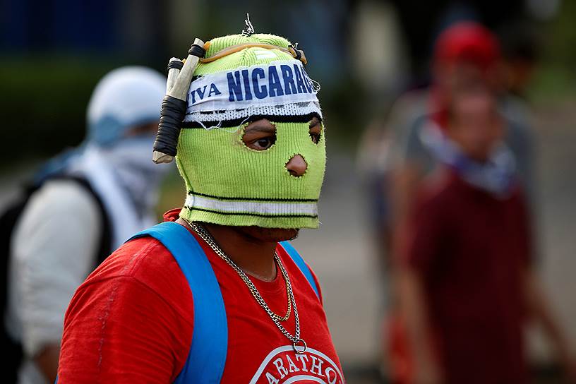 Участник акции протеста в Никарагуа