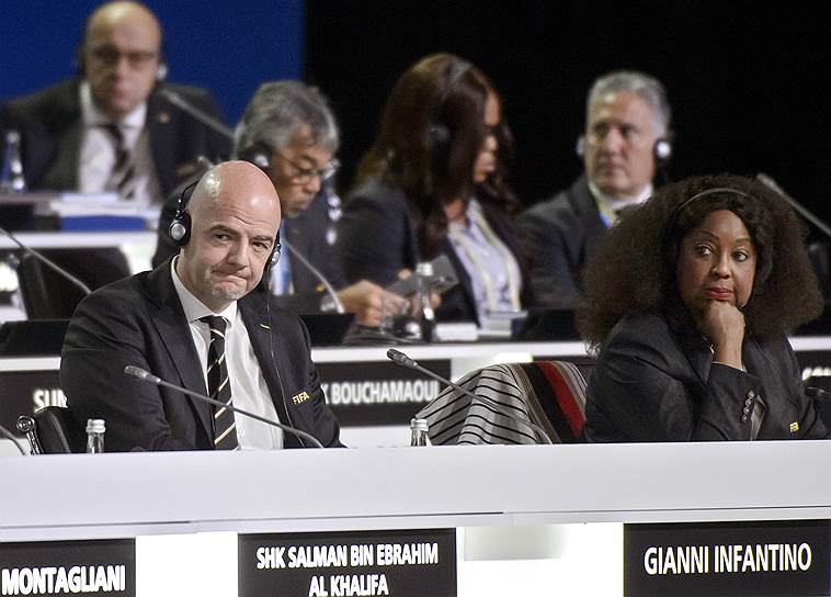Президент FIFA Джанни Инфантино и генеральный секретарь FIFA Фатма Самура во время заседания Конгресса