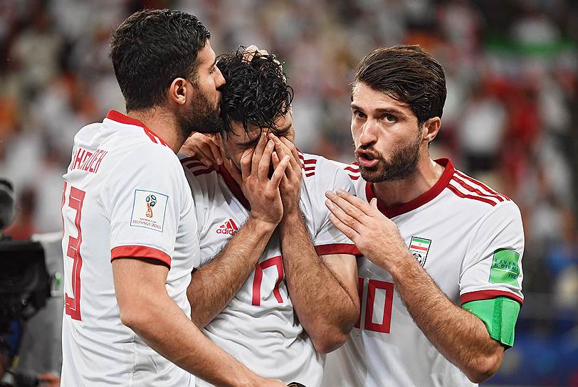 Игроки сборной Ирана во время матча с Португалией на стадионе «Мордовия Арена»