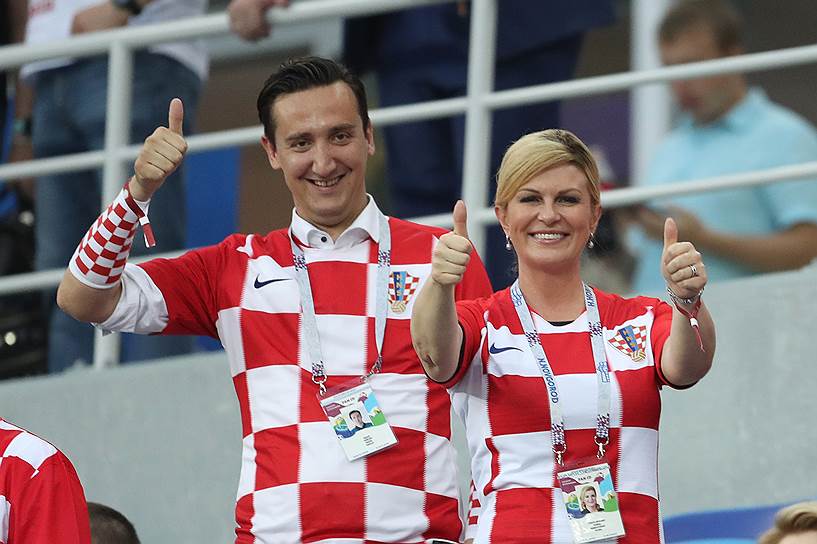 Президент Колинда Грабар-Китарович на трибунах во время матча 1/8 финала ЧМ-2018 между сборными Хорватии и Дании