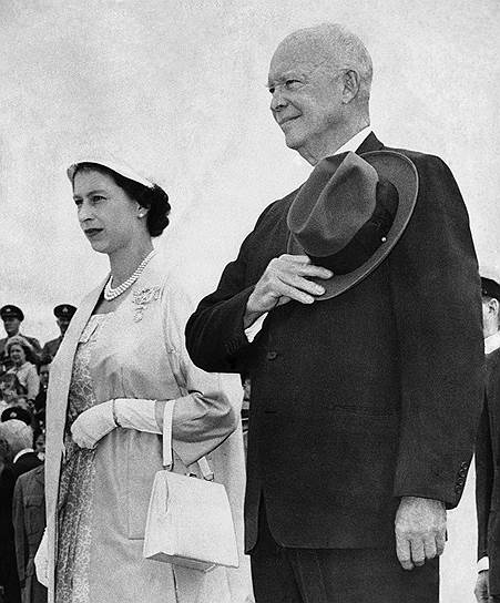 26 июня 1959 года. Королева Елизавета II и президент США Дуайт Эйзенхауэр после открытия Морского пути Святого Лаврентия, связывающего Атлантический океан с Великими озерами