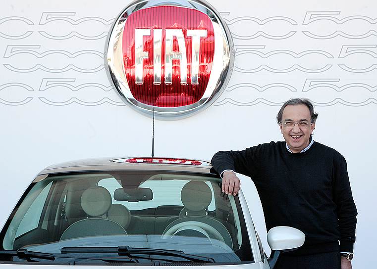 Серджо Маркьонне на презентации Fiat 500 (2016 год)