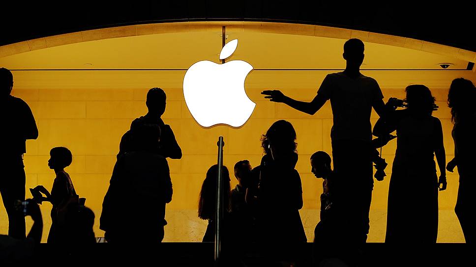 Apple стала первой в мире компанией с рыночной капитализацией $1 трлн