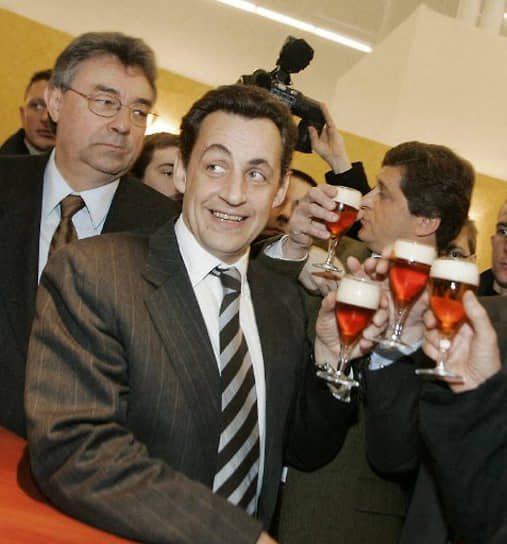 Председатель Союза за народное движение Николя Саркози на Международной сельскохозяйственной выставке в Париже, март 2005 года