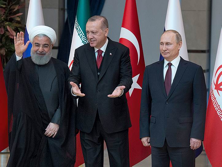 Слева направо: президент Ирана Хасан Роухани, президент Турции Реджеп Тайип Эрдоган и президент России Владимир Путин