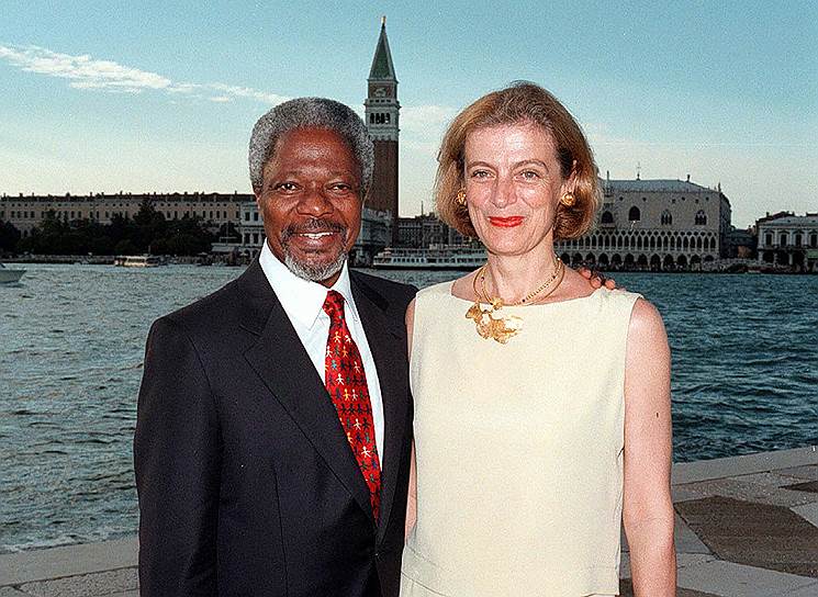 Кофи Аннан был женат дважды. Его второй супругой стала шведская правозащитница Нане Мария Лагергрен (на фото) — племянница  известного дипломата Рауля Валленберга, который занимался спасением евреев в годы Холокоста. Брак обеспечил Кофи Аннану симпатии со стороны влиятельного еврейского лобби США