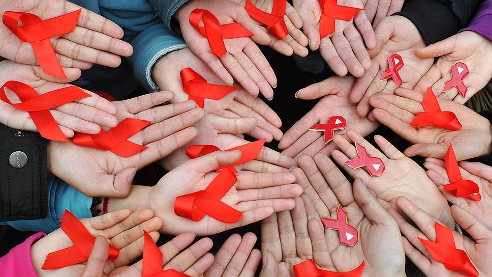 Как остановить эпидемию ВИЧ и помочь больным