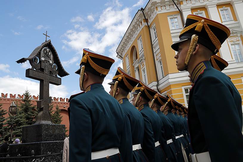 В 2017 году памятный крест Сергею Александровичу был восстановлен