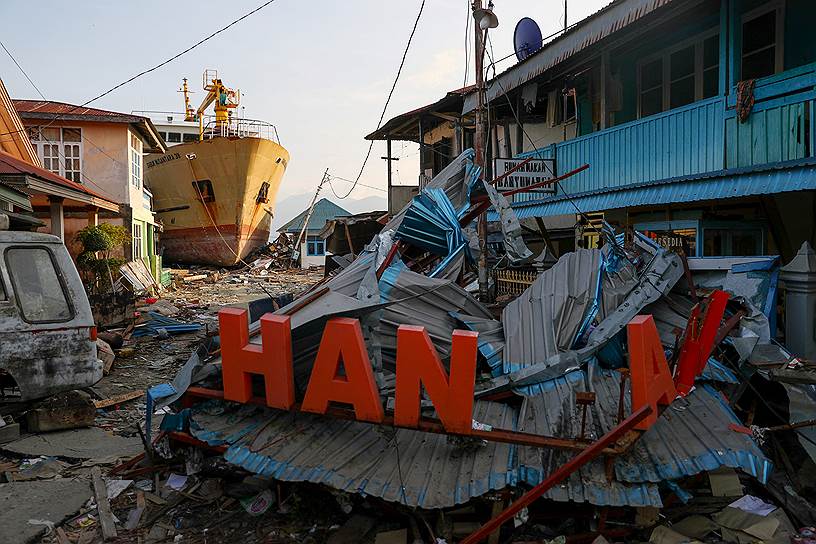 Вани, Индонезия. Последствия землетрясения и цунами