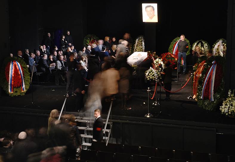 Церемония прощания с народным артистом России Николаем Караченцовым в театре «Ленком»