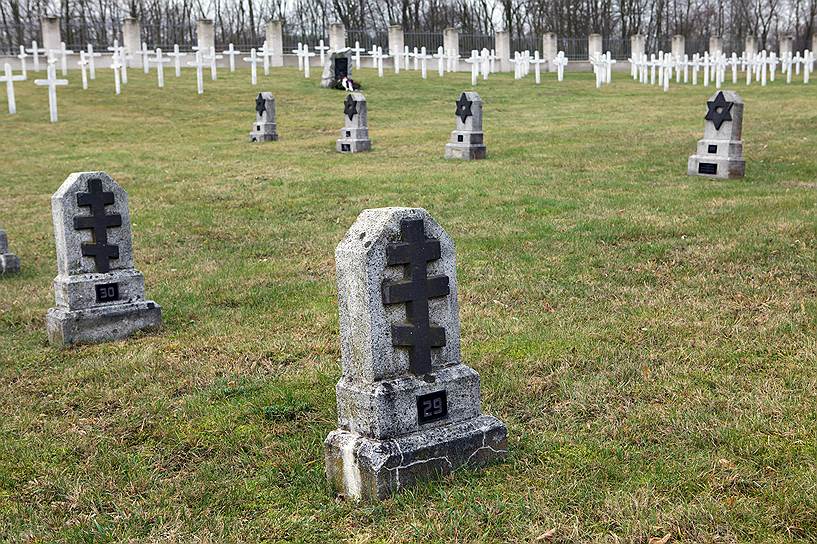 По могилам русских военнопленных из лагеря Миловице обычно можно определить только их вероисповедание