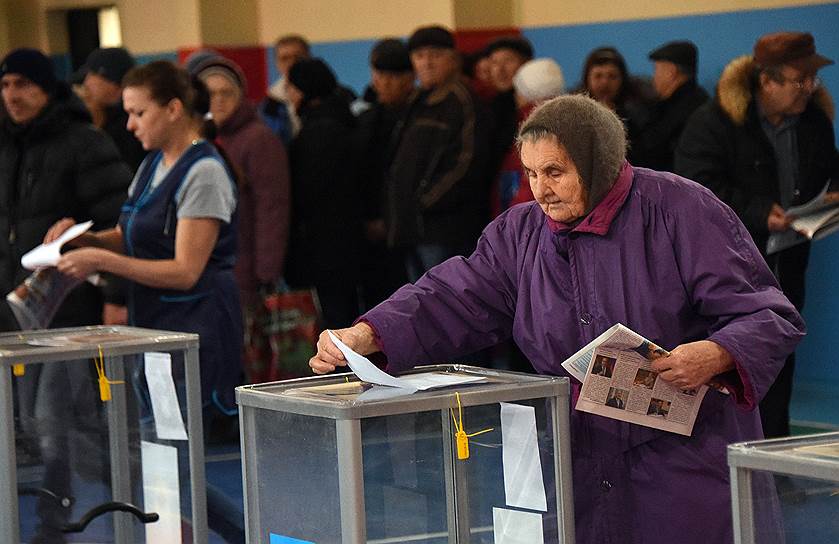 По данным ЦИК ЛНР, за выборами в республике будут следить более 40 наблюдателей из 22 стран мира
