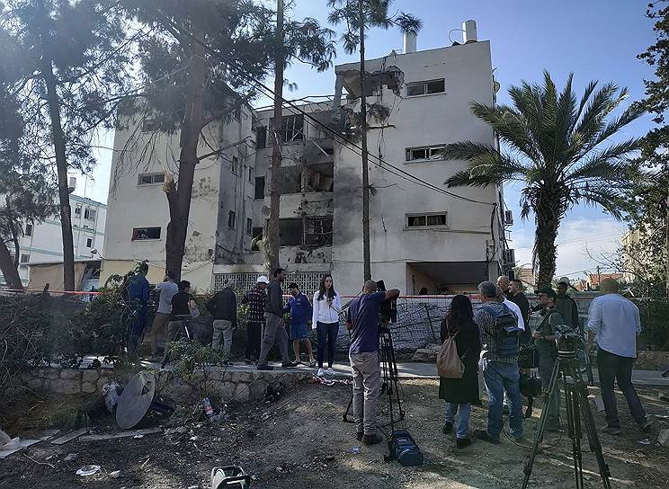 Разрушенный дом в городе Ашкелон, в котором погиб палестинский рабочий 